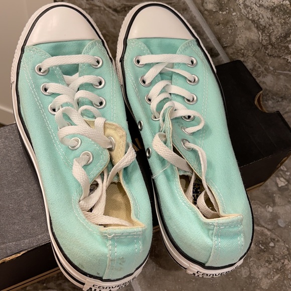 Converse - Picture 2 of 3